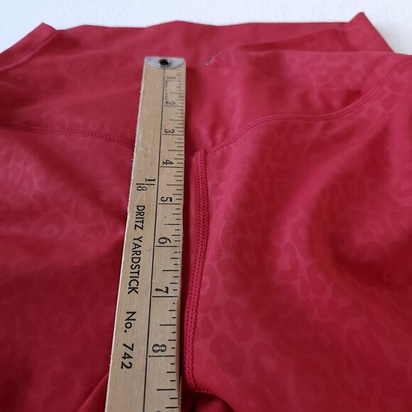 Zyia Light n Tight Low-Rise Red Animal Print Leggings Size 6-8 Sculpting Fit - Picture 4 of 6